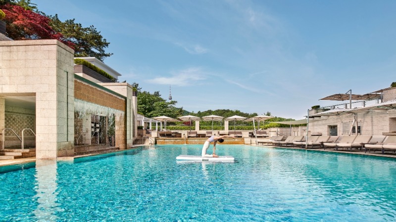 어번 플로팅 요가 이미지. / 사진제공 = 호텔신라