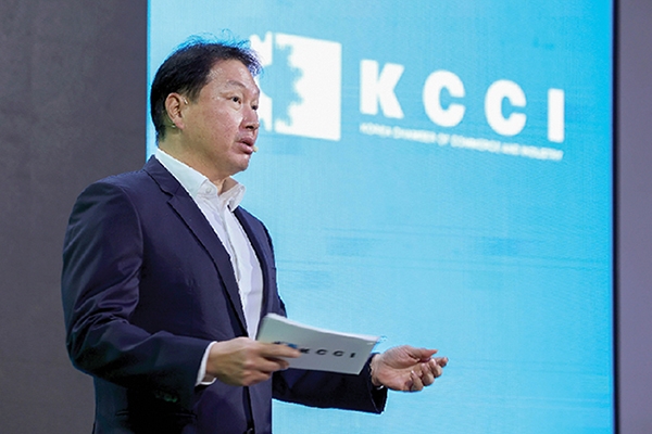 ▲ 재계 맏형으로서 국내 신사업 투자를 선도하고 있는 최태원 SK그룹 회장.
