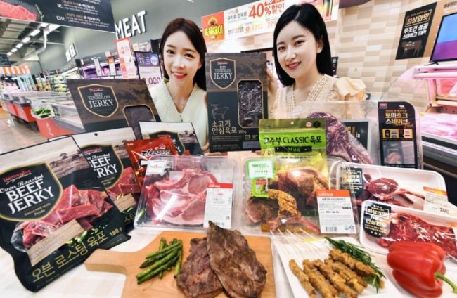 홈플러스가 6월을 맞아 다양한 종류의 육류를 저렴한 가격에 선보이는 ‘육육(肉肉)데이’ 행사를 진행한다고 4일 밝혔다./사진제공=홈플러스