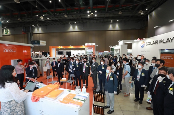 사진 : 엑스포를 찾은 수많은 참관객들은 국내 탄소중립 달성과 태양에너지에 대한 높은 관심도를 드러냈다.