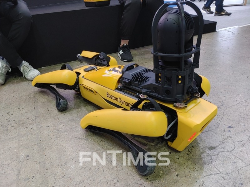 '넥스트라이즈 2021, 서울' 현대차 부스에서는 국내 페어 최초로 보스턴 다이내믹스의 로봇 개 '스폿'을 대중에게 선보였다./사진=한국금융신문