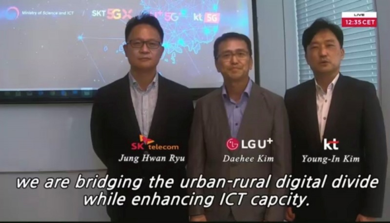 (왼쪽부터)류정환 SKT 5GX 인프라그룹장, 김대희 LG유플러스 NW인프라기술그룹장, 김영인 KT 네트워크전략본부장 상무가 ‘5G 코리아, 농어촌 5G 공용이용’으로 ‘5G 산업 파트너십 상’을 받았다. 사진=SK텔레콤