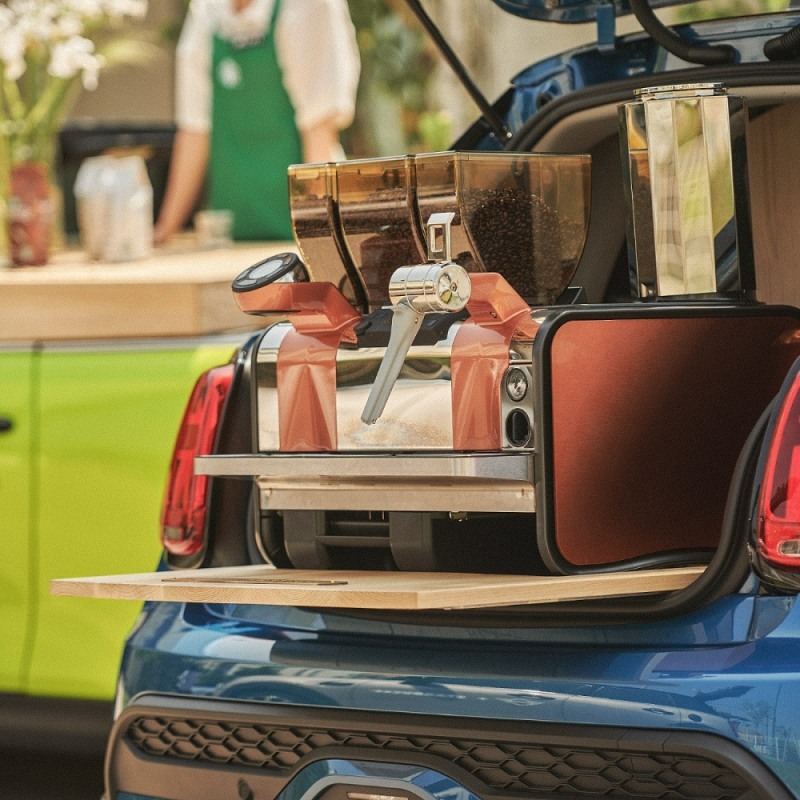 스타벅스가 '미니+스타벅스 브루잉카' 이벤트를 진행한다./사진제공=스타벅스커피코리아