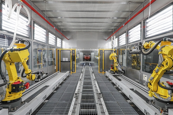 한국GM 창원 도장공장.