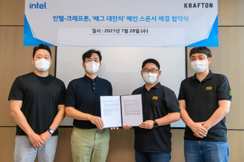 ▲(왼쪽부터)마승재 인텔 글로벌 게임 어카운트 매니저 한국 총괄 이사, 김준호 인텔 클라이언트 XPU제품 및 솔루션 그룹 아시아 클라이언트 어카운트 총괄 전무, 이강석 크래프톤 아시아 및 한국 사업실장, 양준영 크래프톤 한국 사업팀장. 사진=크래프톤