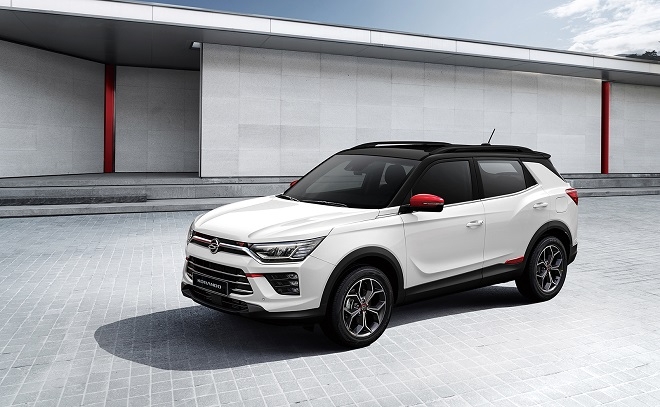 코란도 R플러스.