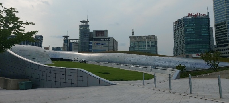 동대문디자인플라자 뒷측 전경 / 사진=한국금융신문