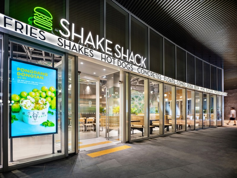SPC그룹이 동탄에 쉐이크쉑 17호점을 열었다./사진제공=SPC그룹