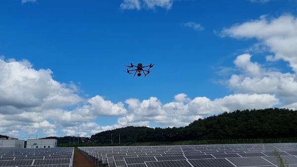 DB손해보험이 고객사업장 안전진단컨설팅을 위해 드론서베이를 도입했다./사진= DB손해보험
