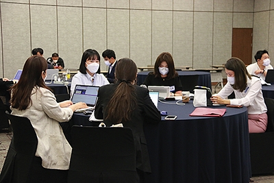 ▲ 지난 13일 열린 ‘2021 한국금융투자포럼’에서 참석자들이 다양한 질문을 쏟아내는 등 열기가 뜨거웠다.