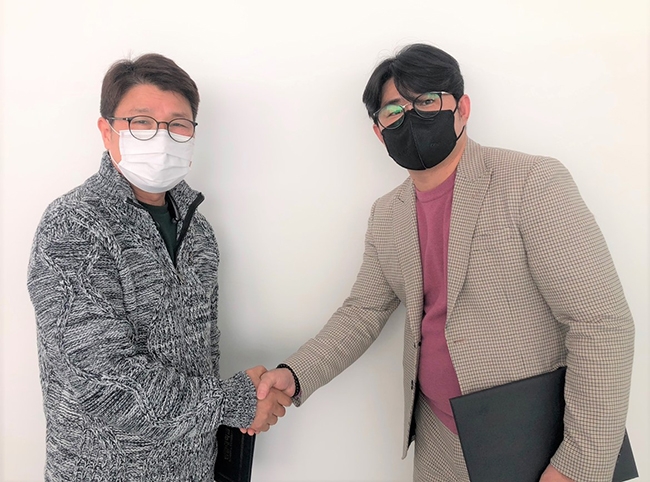 ▲김영기 위고컴퍼니 대표(좌)와 전홍철 DDPS 대표 (사진:위고컴퍼니 제공)