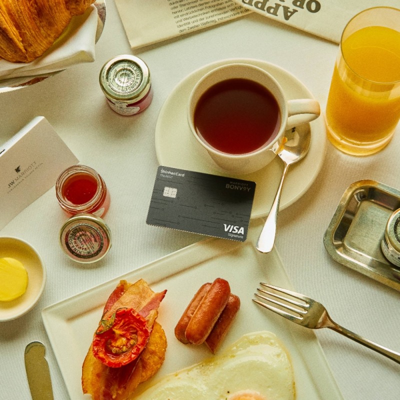 신한카드가 글로벌 호텔 그룹인 '메리어트 인터내셔널'과 함께 ‘메리어트 본보이TM 더 베스트 신한카드(메리어트 신한카드)’ 이용 이벤트를 진행한다고 15일 밝혔다. /사진제공=신한카드