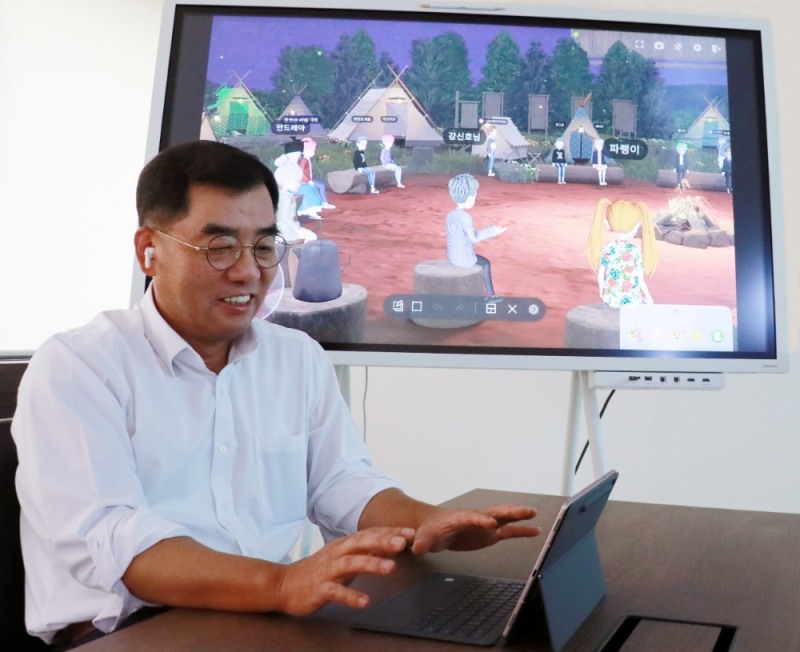 지난 25일 CJ대한통운은 강신호 대표이사가 참여한 가운데 메타버스 플랫폼에서 임직원 소통 행사를 진행했다./사진제공=CJ대한통운