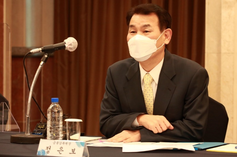 정은보 금융감독원장이 7일 여전사 CEO와 간담회를 가졌다. /사진제공=금융감독원