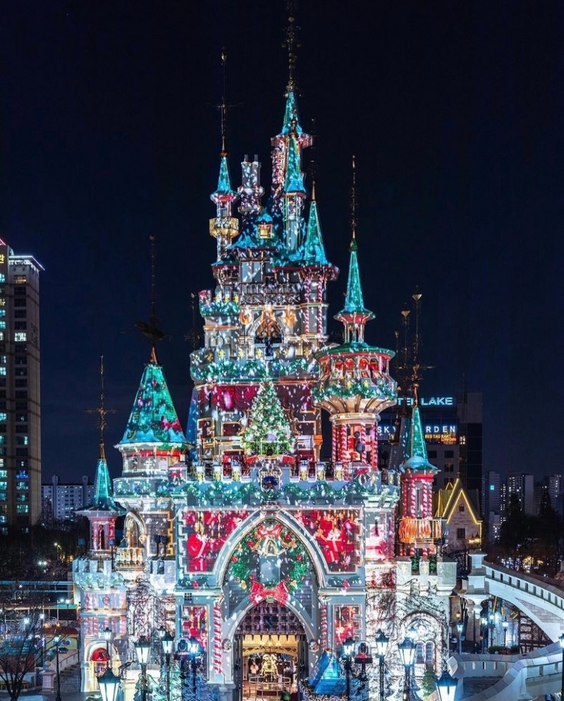 롯데월드 매직캐슬./ 사진제공 = 롯데월드 인스타그램