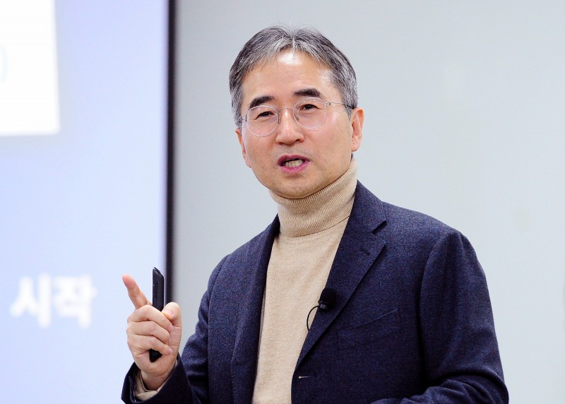 장덕현 삼성전기 신임 대표이사(사장)가 취임 후 첫 '썰톡'에서 임직원과 소통하는 시간을 가졌다. 사진=삼성전기