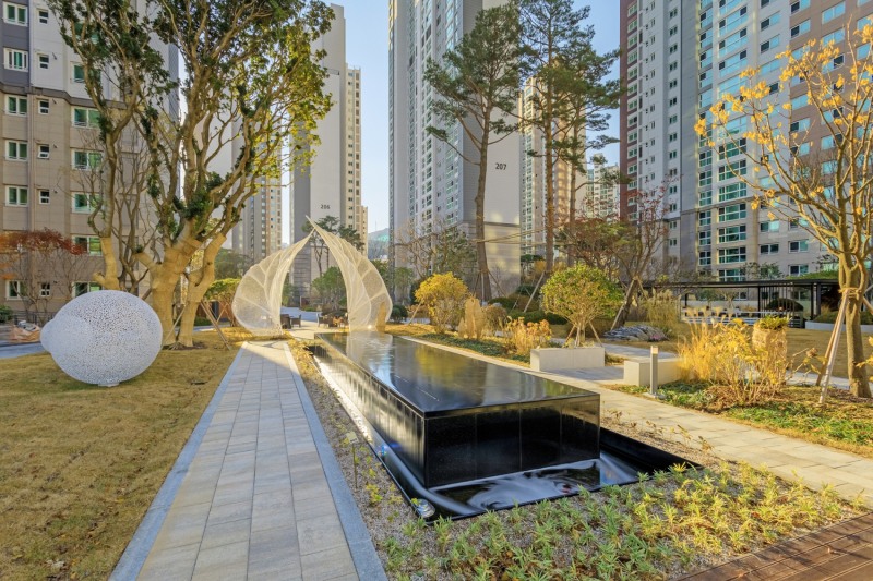 동래 래미안 아이파크 금정풍경원 로맨틱가든 / 사진제공=삼성물산 건설부문