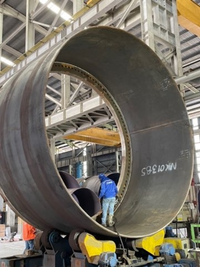 포스코(회장 최정우)가 한국의 글로벌 풍력타워 제작사인 ‘씨에스윈드(CS Wind)’와 협약을 맺고 친환경 풍력발전용 소재 공급을 확대한다. 사진=포스코.