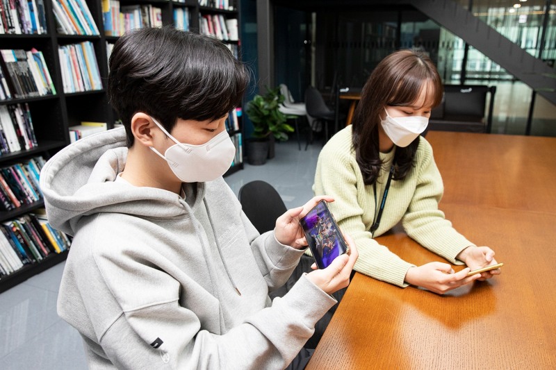 던파모바일 사내테스트에 참가한 임직원. 사진=넥슨