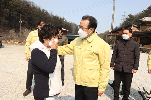 이성희 농협중앙회장, 울진·삼척 산불피해현장 방문