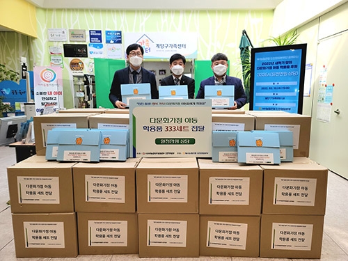 ▲ 계양구가족센터 센터장 권도국(왼쪽), NH농협은행 인천영업본부 본부장 곽성일(가운데), (사)우리농업지키기운동본부 인천지역본부 본부장 권찬호(오른쪽).