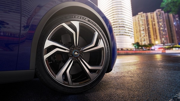 테슬라가 선택한 미쉐린 고성능 전기차 타이어, 한국 출시