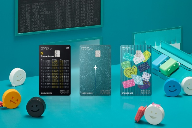 삼성카드가 '삼성카드&마일리지 플래티넘' 카드 플레이트 디자인을 새롭게 추가했다. /사진제공=삼성카드