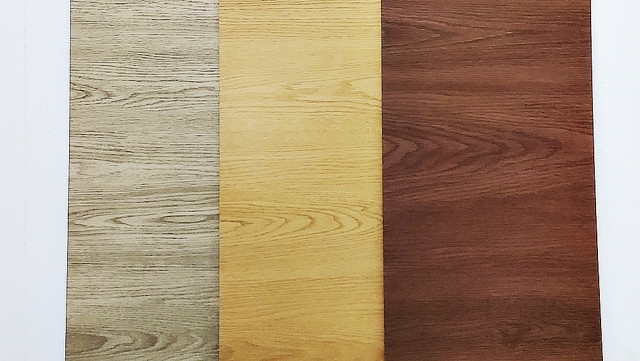 포스코스틸리온(대표이사 윤양수)은 국내 컬러강판 제조사 가운데 최초로 포름알데히드 방출량이 크게 감소한 친환경 우레탄 프린트강판을 개발, 초도 생산을 마쳤다. 사진=포스코스틸리온.