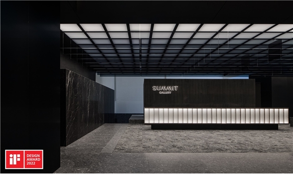 인테리어 부문을 수상한 ‘써밋 갤러리’ 내부 전경. / 사진제공=대우건설