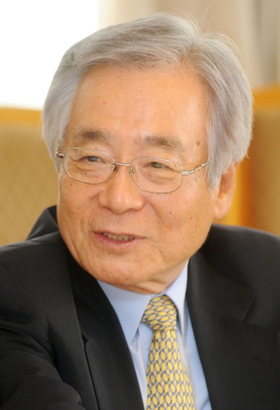 나웅배 전 부총리 겸 재정경제원 장관. /사진제공=전국경제인연합회