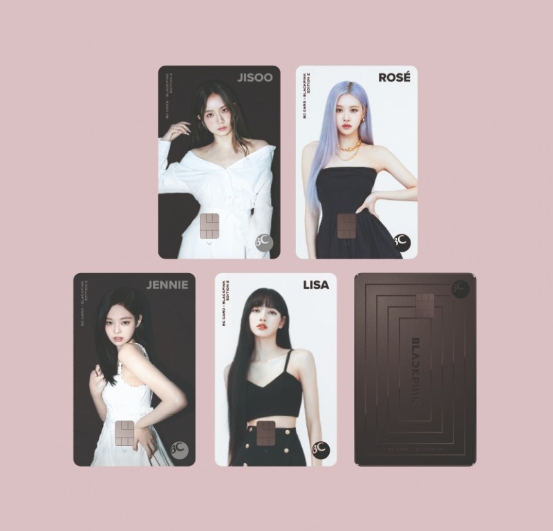 페이북 머니 블랙핑크 체크카드. /사진제공=BC카드
