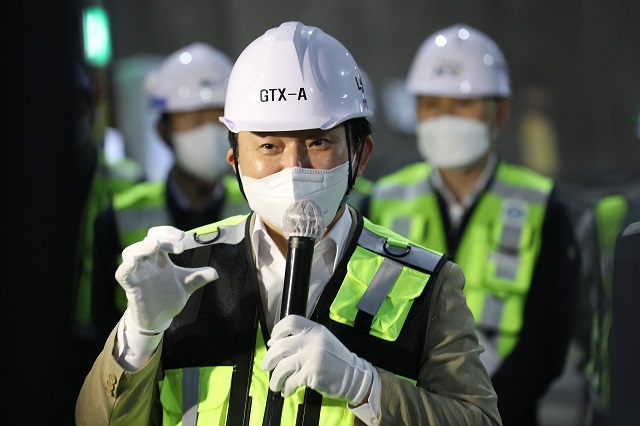 원희룡 국토부 장관이 후보자 시절인 지난달 21일 서울 성동구 GTX A 노선 6공구 건설현장에 방문한 모습. / 사진제공=제20대 대통령직인수위원회