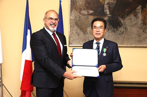 이성희 농협중앙회장, 프랑스정부 농업공로훈장 수훈