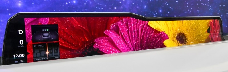 현대모비스, 움직이는 34인치 초대형 車디스플레이 기술 개발