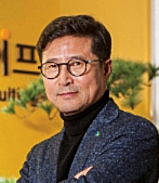 ▲ 현학진 피플라이프 회장