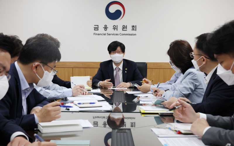 김소영 금융위원회 부위원장이 8일 오전 서울 정부서울청사에서 금융위 간부들과 회의를 주재하고 있다./사진=금융위원회