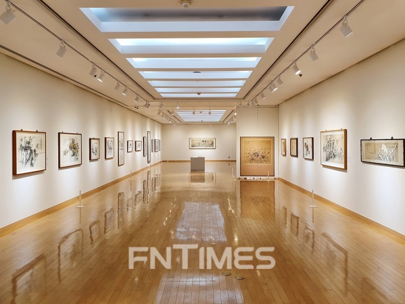 한국은행(총재 이창용) 화폐박물관이 당행 창립 제72주년을 기념해 여는 한은갤러리 기획전 ‘독화, 그림을 읽다’ 전시장 내부./사진=한국은행