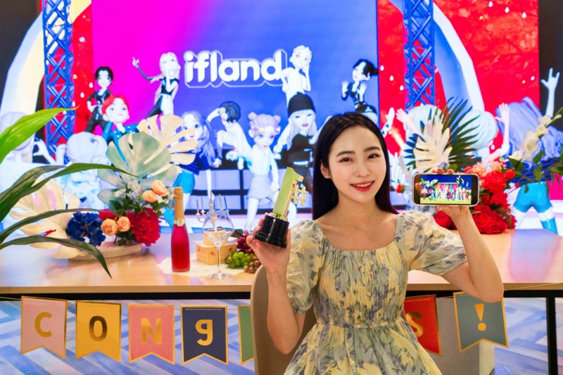 SK텔레콤이 메타버스 플랫폼 이프랜드 서비스 론칭 1주년을 맞아 지난 1년간의 성과를 공개하고, 한층 더 진화된 소셜 메타버스 서비스로 도약하기 위해 ‘이프랜드2.0’ 단계로 돌입한다고 13일 밝혔다. 사진=SK텔레콤