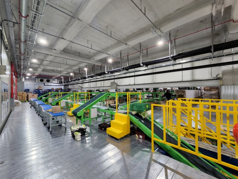 오아시스마켓이 의왕 스마트 풀필먼트 센터로 온라인 식품 시장을 본격적으로 확대한다./사진제공=오아시스마켓