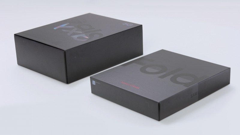 갤럭시Z폴드(좌)와 갤럭시Z폴드4(오른쪽) 패키지 비교. 사진=삼성전자