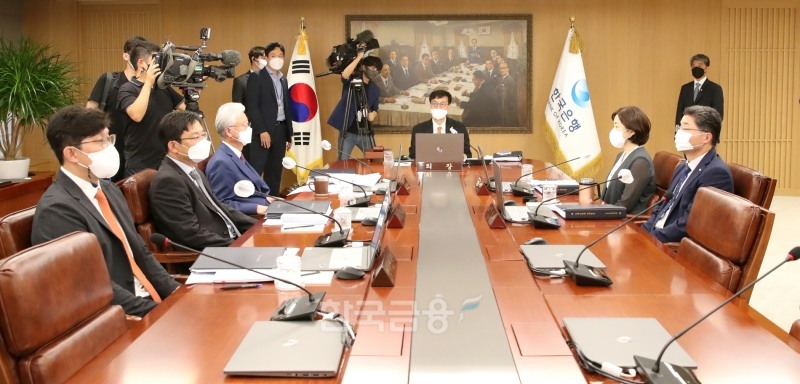 이창용 한국은행 총재가 2022년 7월 13일 오전 서울 중구 한국은행에서 열린 금융통화위원회 본 회의를 주재하고 있다./사진=한국은행