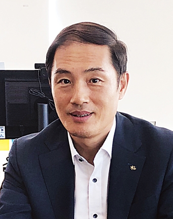 △1969.5.6. / 부산대학교 대학원 국제경영학 석사 / 2015.01 KB국민은행 스마트금융부 팀장 / 2016.01 KB국민은행 스마트전략부 팀장 / 2018.01 KB국민은행 디지털금융부 부장 / 2021.01 KB국민은행 개인뱅킹플랫폼부 부장 / 2022.01~ KB국민은행 금융플랫폼본부 본부장