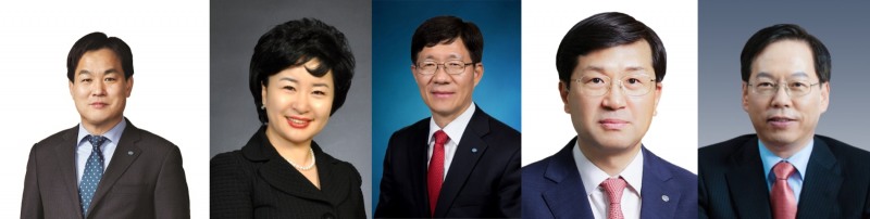 ▲(왼쪽부터) 김진균 Sh수협은행장, 강신숙 수협중앙회 금융담당 부대표, 권재철 전 수협은행 수석부행장, 김철환 전 수협은행 기업그룹 부행장, 최기의 KS신용정보 대표이사 부회장