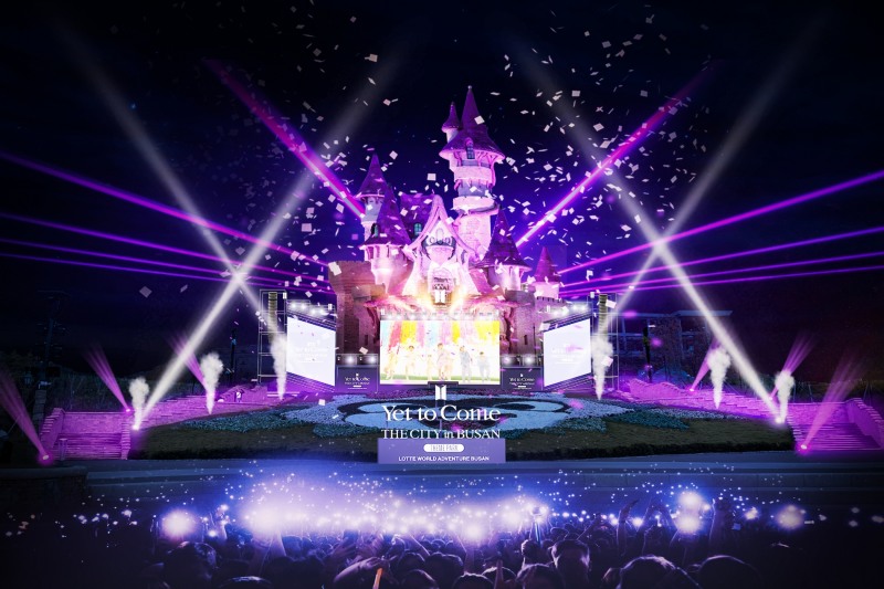 '퍼플 라이츠업' 기간 화려한 멀티미디어쇼가 펼쳐지고 퍼플 캐슬로 변할 로리 캐슬./ 사진제공 = 롯데월드