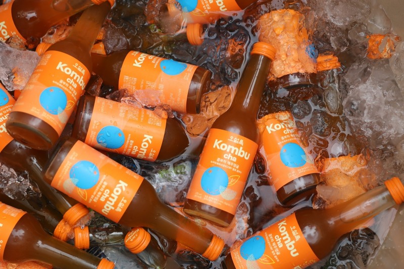 오설록이 지역사회 발전을 위해 1억6000만원 상당 콤부차를 기부했다./사진제공=아모레퍼시픽