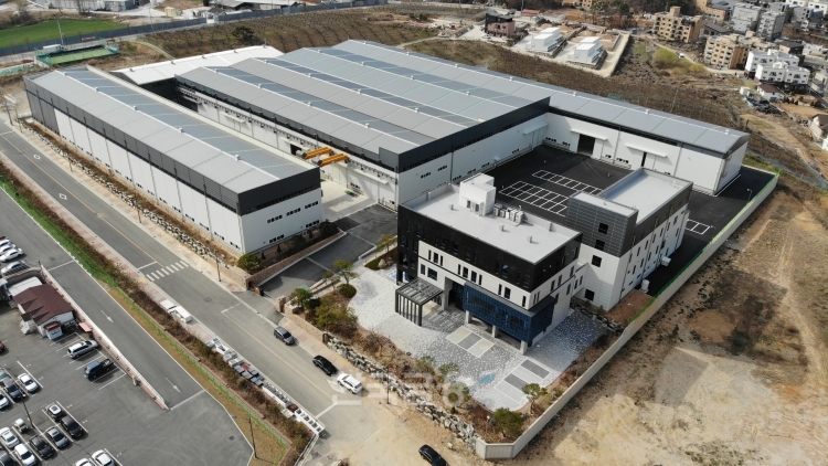 경기도 안성시에 있는 주식회사 ‘윤성에프앤씨’(대표 박치영) 본사 전경./사진=윤성에프앤씨 누리집 갈무리