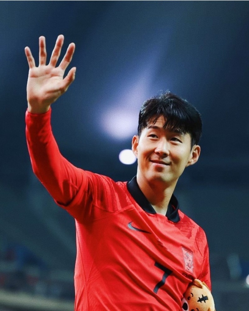 21일 열릴 카타르 월드컵을 맞아 유통가가 국가대표 손흥민 선수 잡기에 나섰다./사진제공=손흥민 선수 인스타그램 갈무리