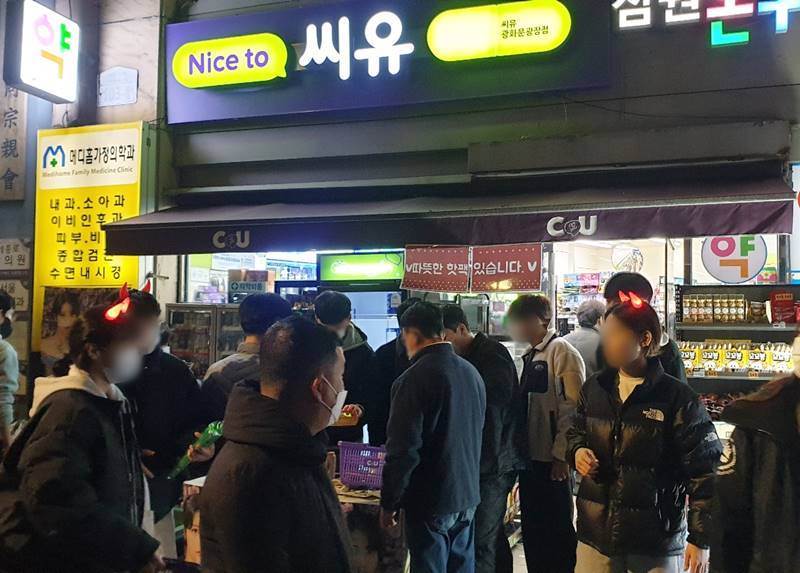 치킨 대신 맥주와 안주류를 찾는 고객도 늘었다./사진제공=BGF리테일