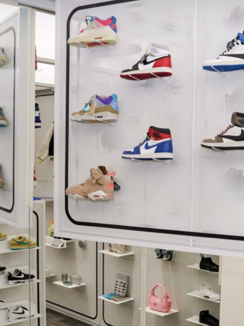 크림 잠실 롯데월드몰 오프라인 매장./ 사진제공 = 크림(KREAM) 인스타그램