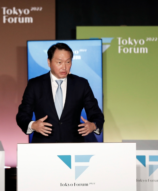 최태원 회장은 1일 최종현학술원과 일본 도쿄대가 공동 개최한 ‘도쿄포럼 2022’에 참석, 개막연설을 했다. /사진=SK그룹.